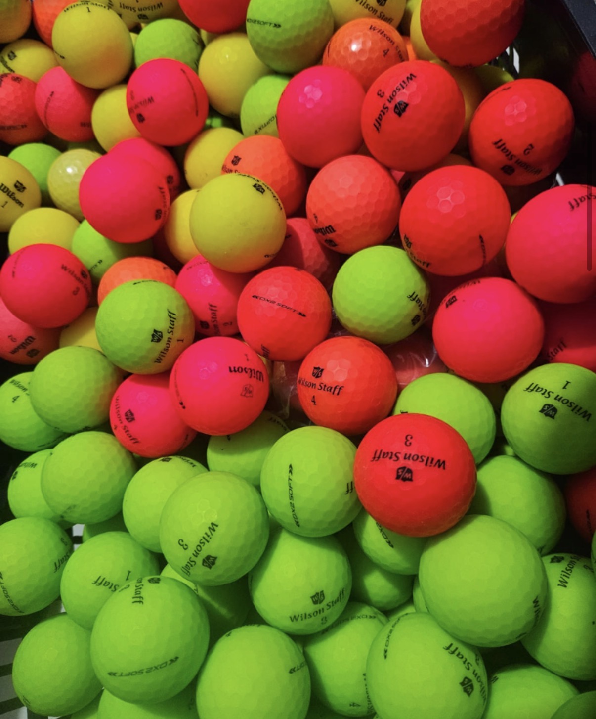 Balles de golf d'occasion Wilson DX2 Soft couleurs – Qualité Premium 4AAAA (lot de 12)